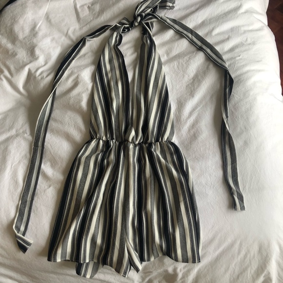 Open back romper - Picture 3 of 4